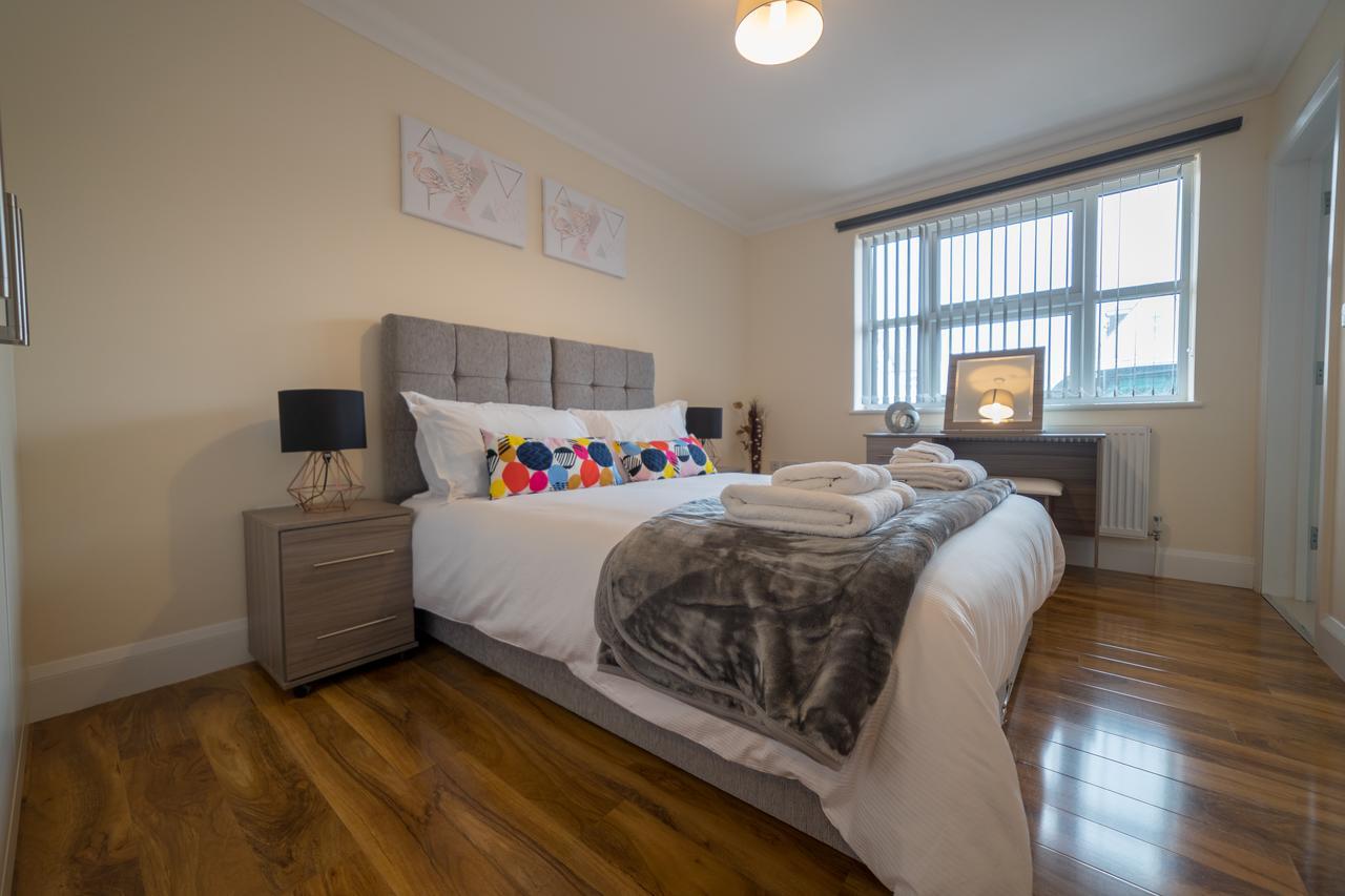 London Heathrow Serviced Apartments Ashford  Экстерьер фото