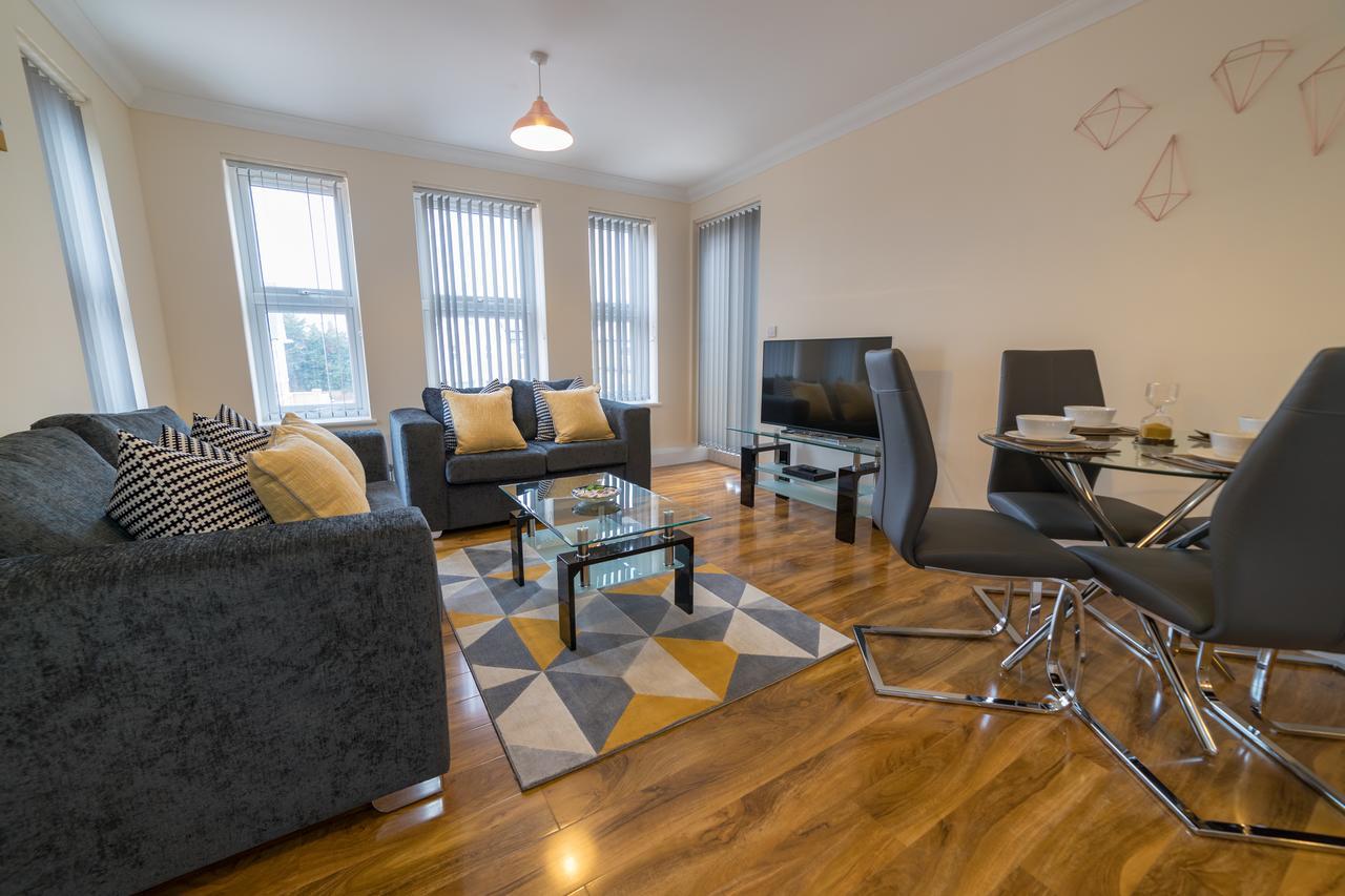 London Heathrow Serviced Apartments Ashford  Экстерьер фото