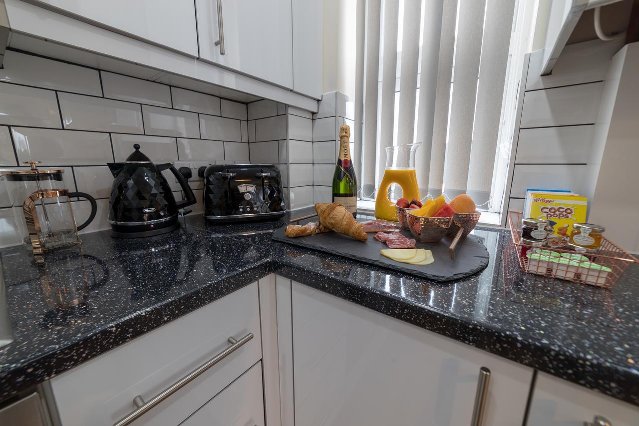 London Heathrow Serviced Apartments Ashford  Экстерьер фото
