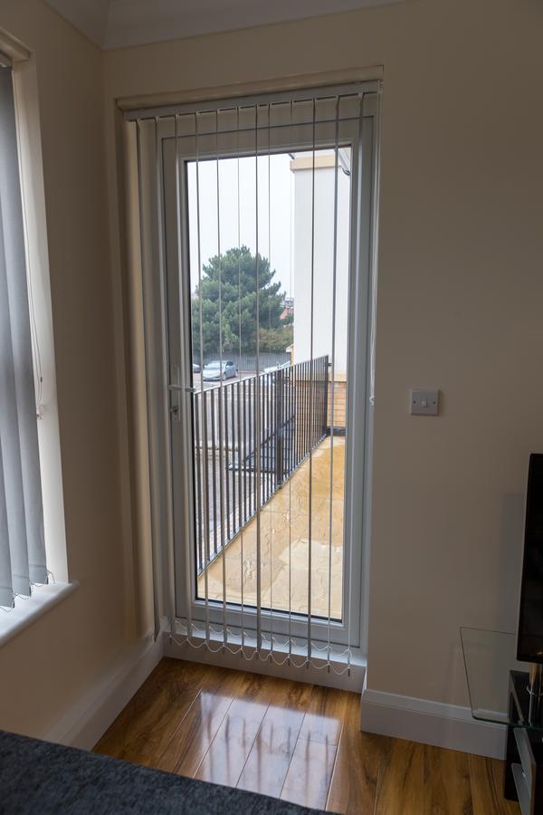 London Heathrow Serviced Apartments Ashford  Экстерьер фото